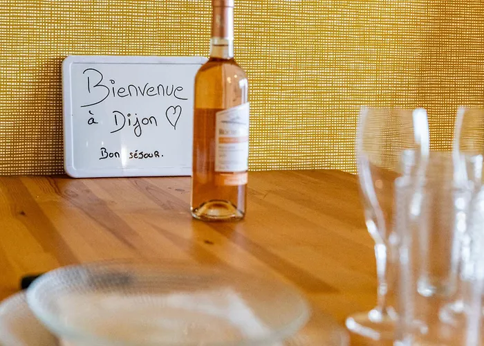 Parking Proche Centre Wilson アパート *